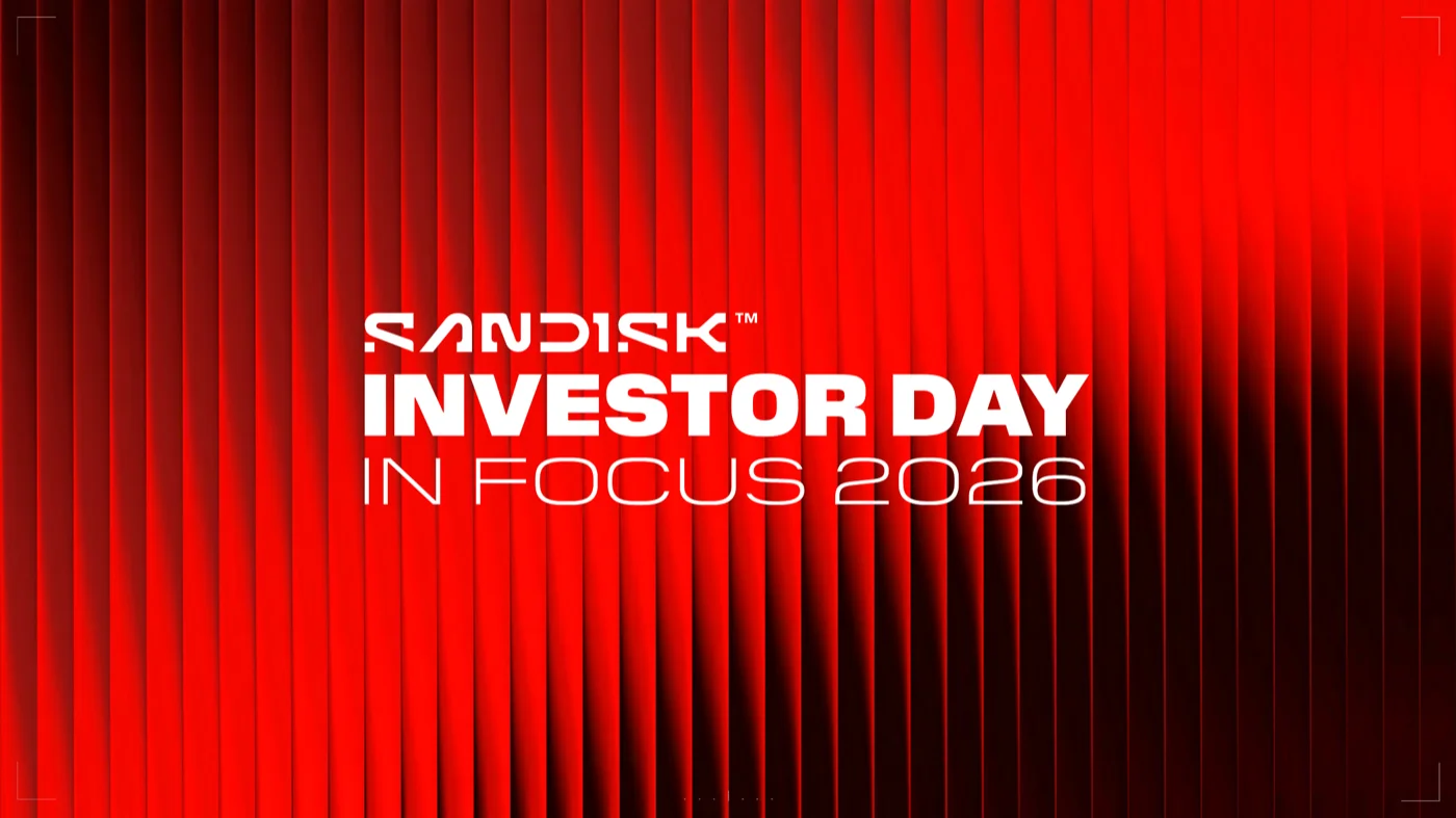 Sandisk Investor Day In Focus 2026の表紙スライド。赤と黒の背景にSANDISKのロゴとタイトル